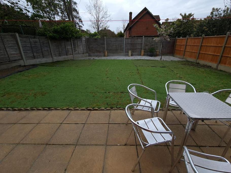 London Luxury 6 Bedroom Family House Sleeps 12 People Parking For 4 Cars Close To Tube. تشيجويل المظهر الخارجي الصورة