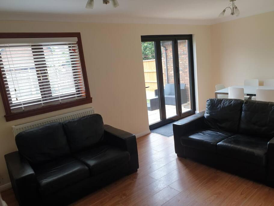 London Luxury 6 Bedroom Family House Sleeps 12 People Parking For 4 Cars Close To Tube. تشيجويل المظهر الخارجي الصورة