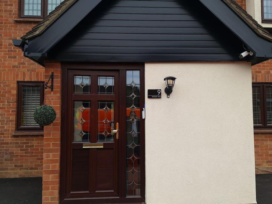 London Luxury 6 Bedroom Family House Sleeps 12 People Parking For 4 Cars Close To Tube. تشيجويل المظهر الخارجي الصورة