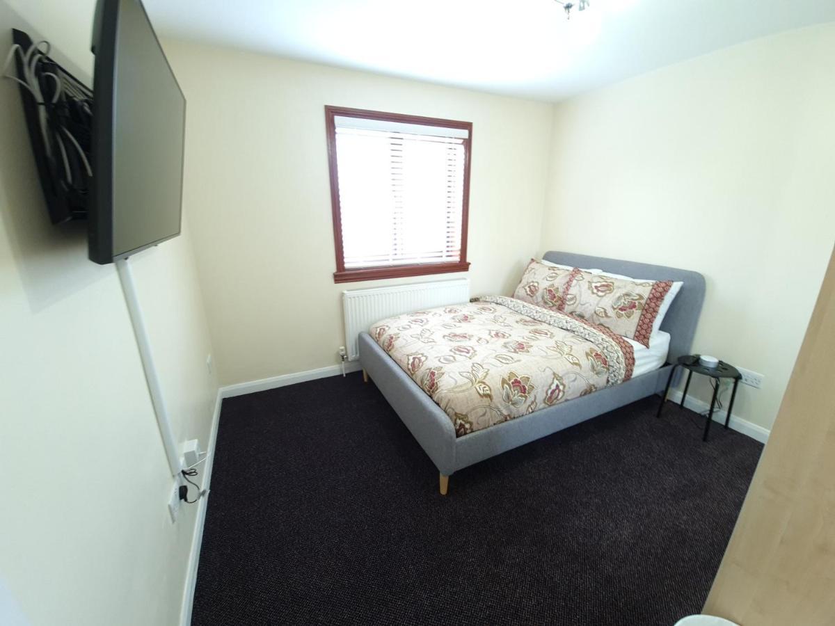 London Luxury 6 Bedroom Family House Sleeps 12 People Parking For 4 Cars Close To Tube. تشيجويل المظهر الخارجي الصورة